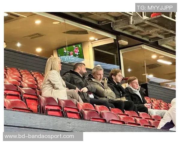 拉爵批评曼联青训设施不足强调问题在于基础设施而非球员能力 拉爵批评曼联青训设施不足强调问题在于基础设施而非球员能力