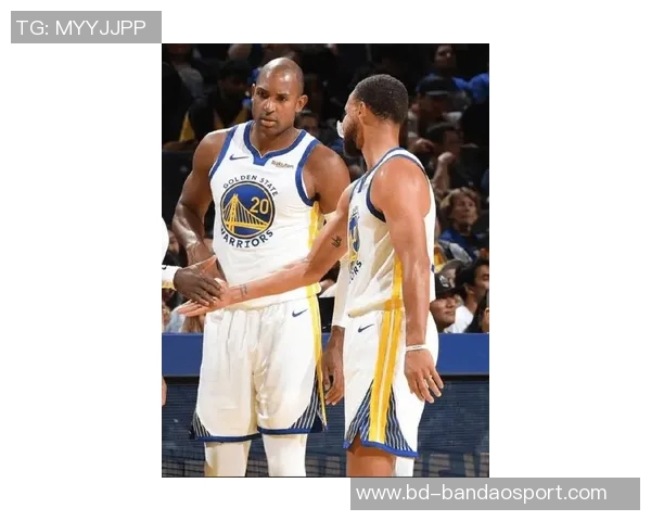 库里赞霍福德篮球智商高经验丰富能灵活适应阵容提升球队化学反应