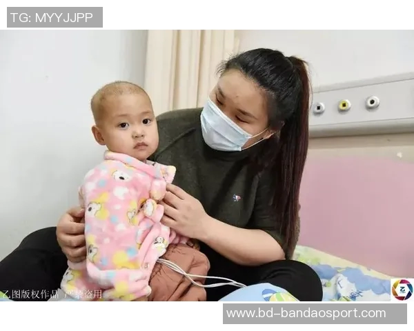 格纳布里与基米希探访医院肿瘤病房温暖关怀患病儿童