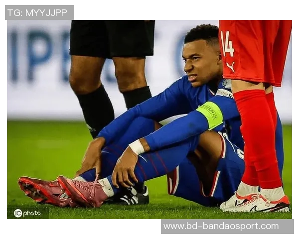 姆巴佩因伤离开法国国家队后选择前往迪拜未返回皇马 姆巴佩因伤离开法国国家队后选择前往迪拜未返回皇马