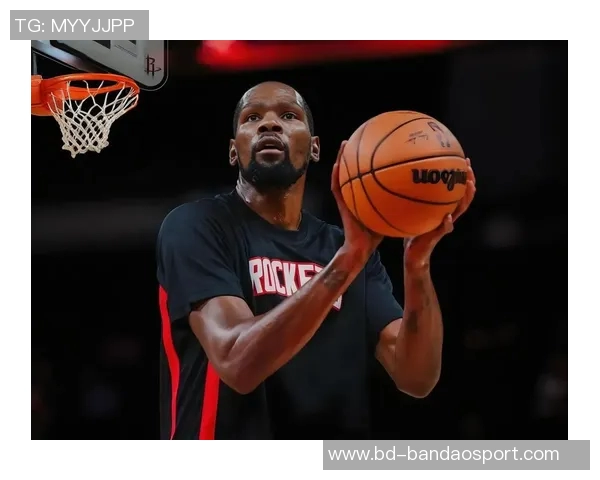 火箭队出征四连客战太阳勇士爵士两场登机照中未见杜兰特身影