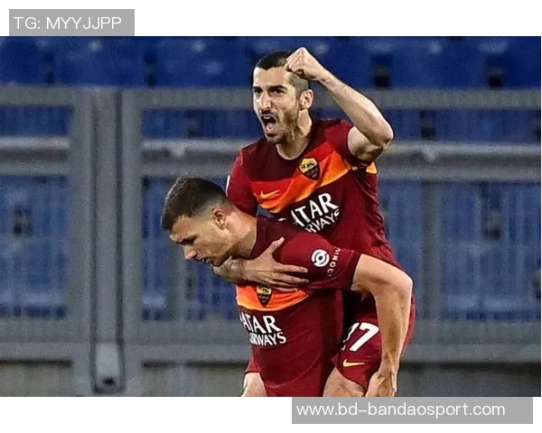 罗马昔日英雄重聚哲科赛后亲吻德罗西感动全场