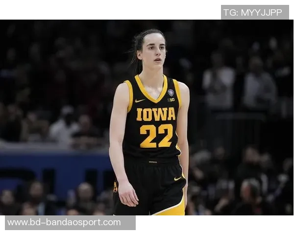 文班赞克拉克大学表现令人敬畏男女篮球场上她的表现令人惊叹不已