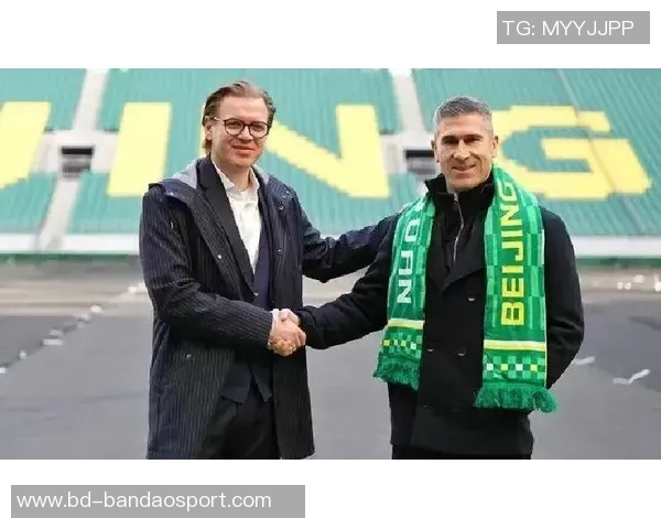 国安新帅蒙哥马利与李铁曾是谢菲联队友渊源深厚