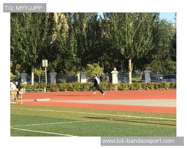 郑浩乾深感歉意感谢球迷支持球队信心满满全力以赴保级成功 郑浩乾深感歉意感谢球迷支持球队信心满满全力以赴保级成功