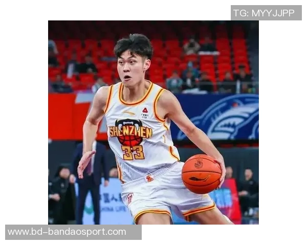 全运U22男篮半决赛广东队轻松战胜上海队李奕臻表现出色砍下18分5板2助 全运U22男篮半决赛广东队轻松战胜上海队李奕臻表现出色砍下18分5板2助