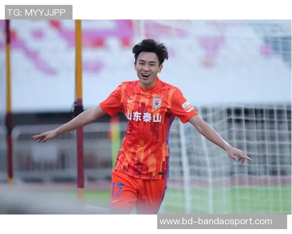 刘浩帆庆祝浙江队中超第七名成就期待明年再创佳绩