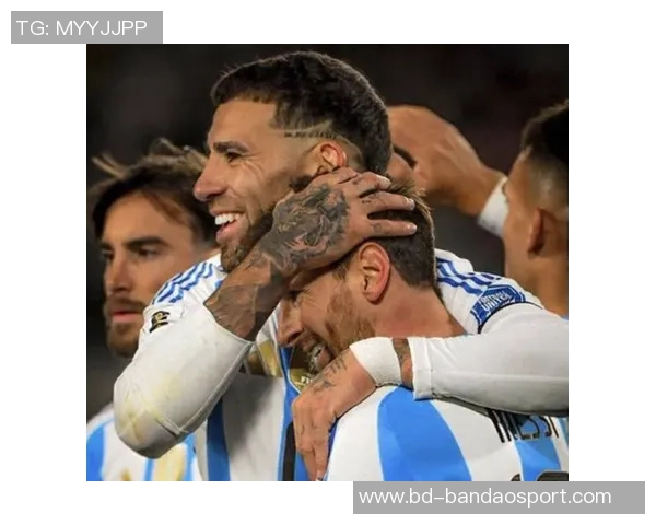 斯卡洛尼谈帕斯与马斯坦托诺的共存潜力与阿根廷足球未来发展 斯卡洛尼谈帕斯与马斯坦托诺的共存潜力与阿根廷足球未来发展