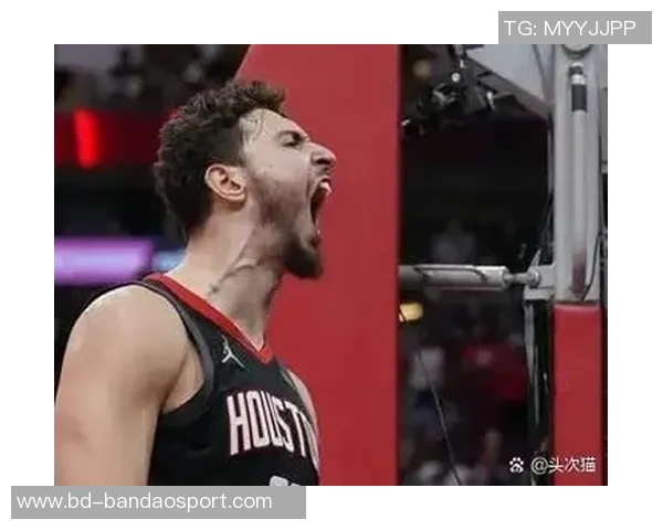 媒体人批评火箭队频繁指责教练呼吁理性看待球队问题与表现 媒体人批评火箭队频繁指责教练呼吁理性看待球队问题与表现