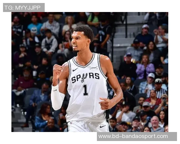 文班将成为NBA历史第十位身高超过226厘米球员与姚明并肩作战