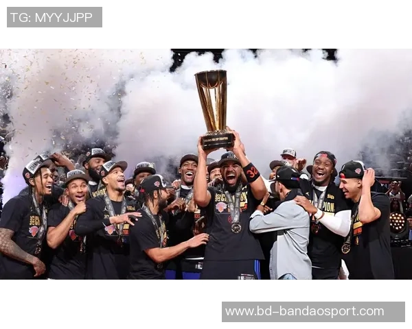 唐斯被交易传闻升温KG称赞布伦森与字母哥挡拆组合无解